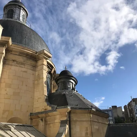 Appartamento 37m At 2 Steps From The Place Des Vosges Parigi